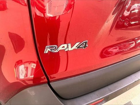 Used 2022 Toyota RAV4 Limited AWD/4WD image 8