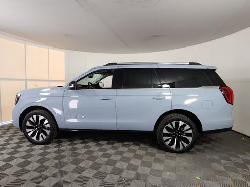 New 2025 Ford Expedition Platinum w/ Driver's Package image 4
