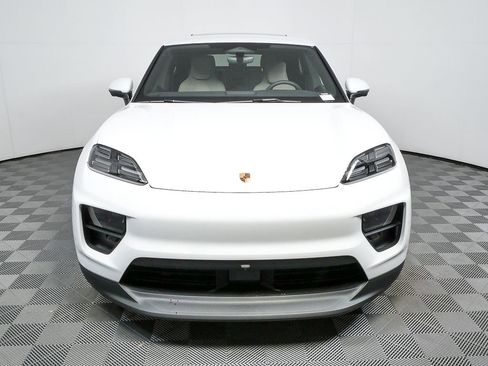 New 2026 Porsche Macan Electric image 35