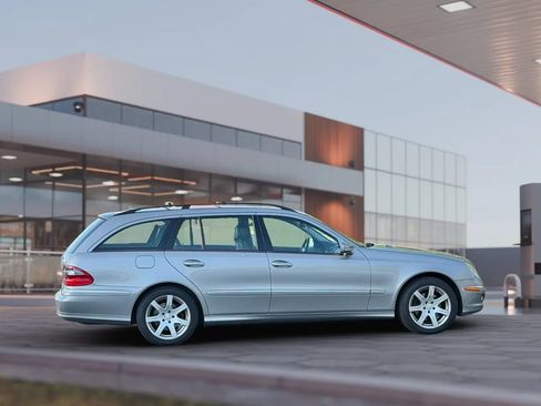 Used 2008 Mercedes-Benz E 350 4MATIC Wagon image 12