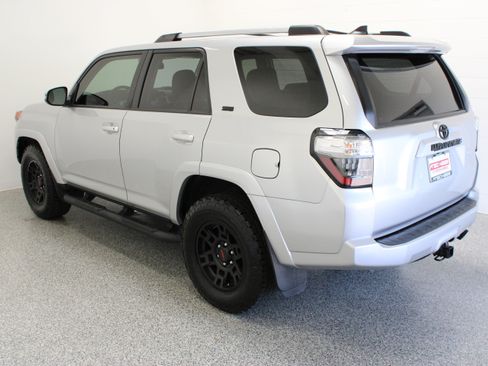 Used 2024 Toyota 4Runner SR5 Premium w/ Moonroof Package RWD image 9
