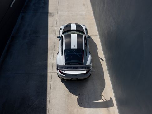 Used 2018 Porsche 911 GT2 RS RWD image 61