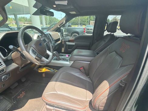 Used 2015 Ford F150 King Ranch w/ Equipment Group 601A Luxury AWD/4WD image 9