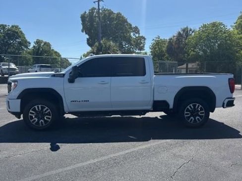 Used 2022 GMC Sierra 2500 AT4 w/ AT4 Premium Plus Package image 2