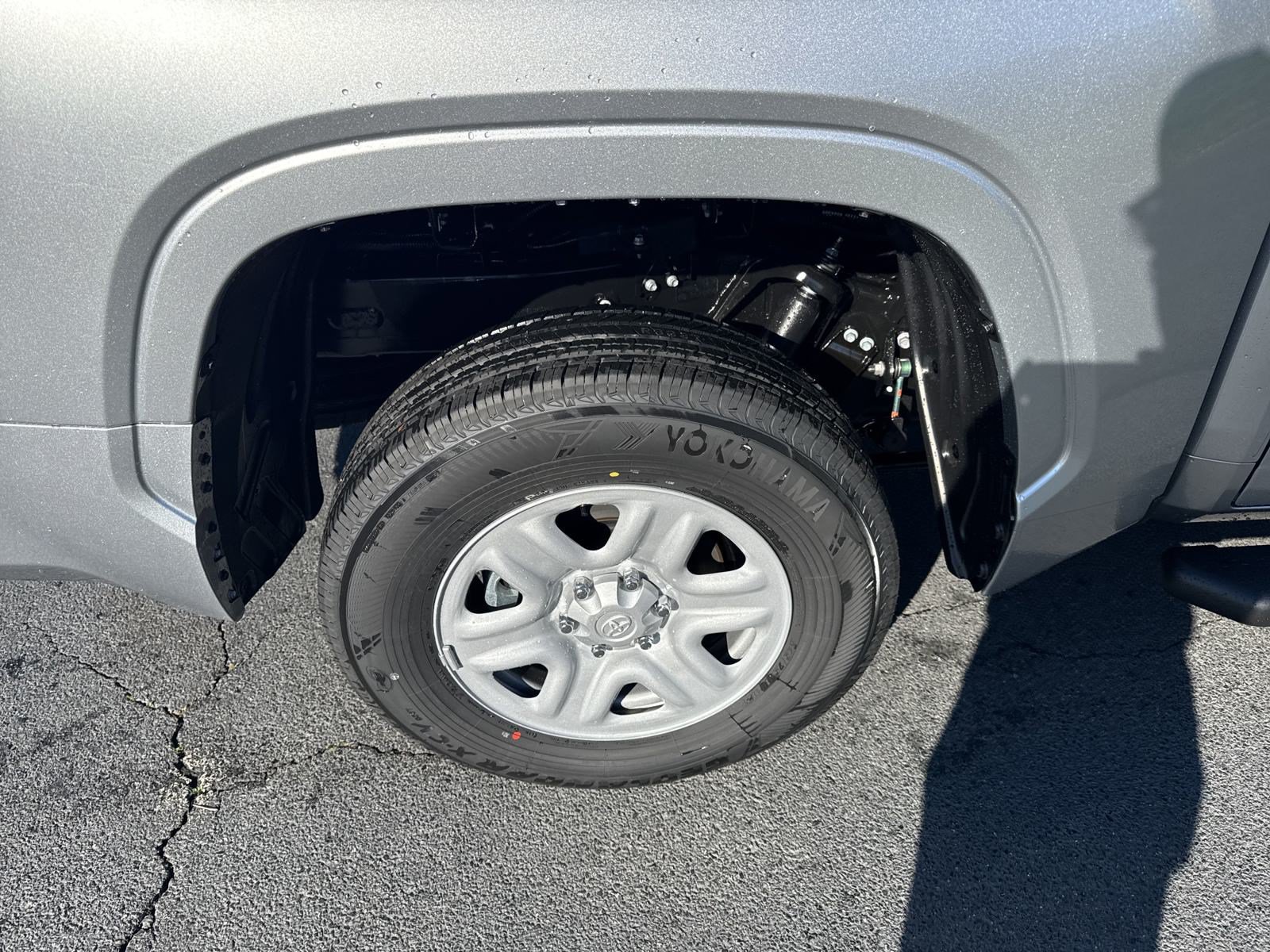 New 2025 Toyota Tundra SR w/ SR Tow Package AWD/4WD image 11