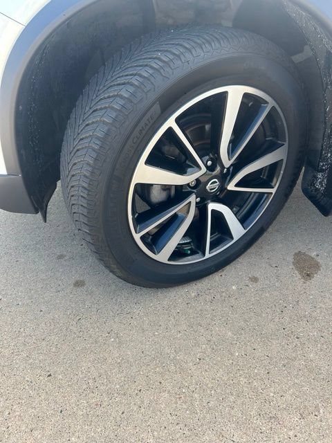 Used 2017 Nissan Rogue SL AWD/4WD image 30