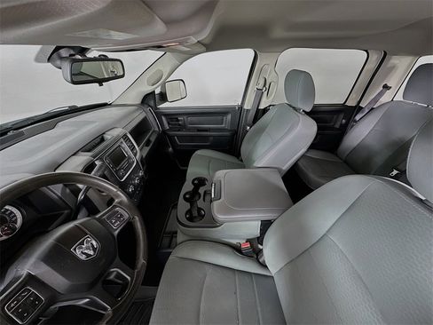 Used 2016 RAM 2500 Tradesman w/ Chrome Appearance Group image 11