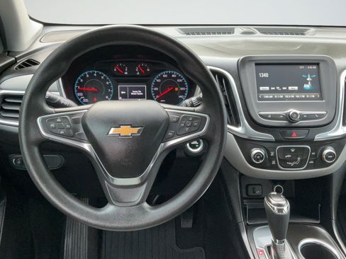 Used 2018 Chevrolet Equinox LS FWD image 13