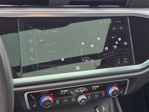 Used 2023 Audi Q3 2.0T Premium Plus image 29