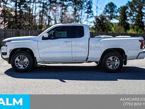 Certified 2025 Nissan Frontier SV RWD image 10