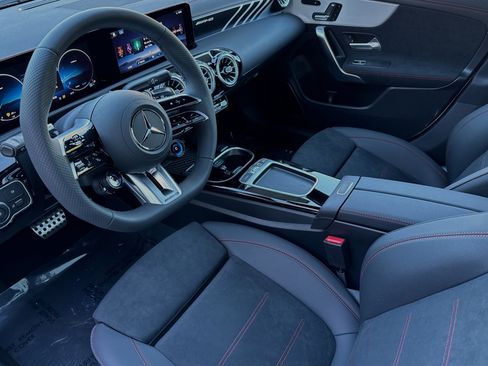 New 2025 Mercedes-Benz CLA 35 AMG 4MATIC image 4