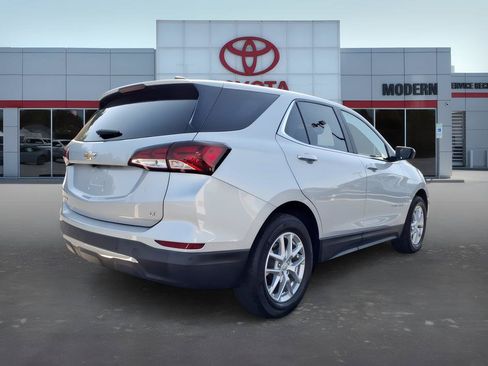 Used 2022 Chevrolet Equinox LT FWD image 6