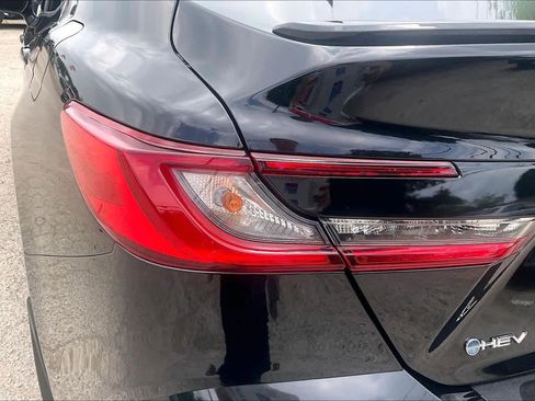 Used 2025 Toyota Camry SE w/ Convenience Package FWD image 28