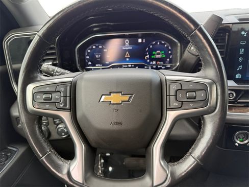 Used 2022 Chevrolet Silverado 1500 LT image 12