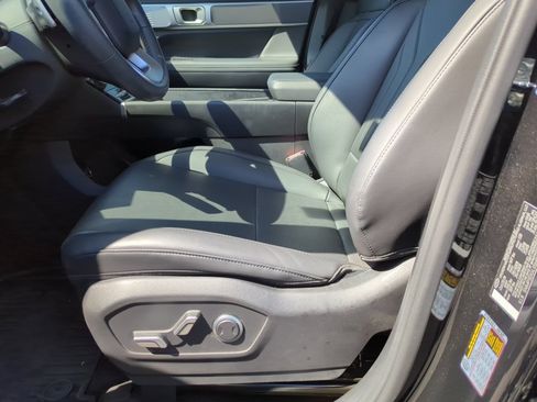Certified 2025 Hyundai Santa Fe XRT AWD/4WD image 9