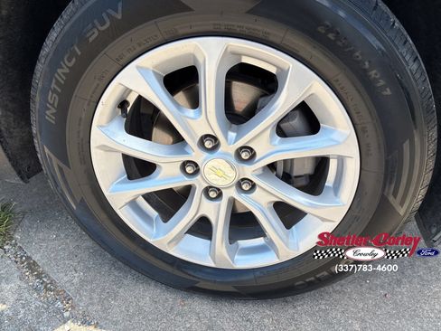 Used 2020 Chevrolet Equinox LT FWD image 2
