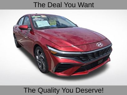 Used 2025 Hyundai Elantra SEL