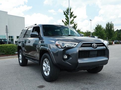 Used 2022 Toyota 4Runner SR5 RWD image 3