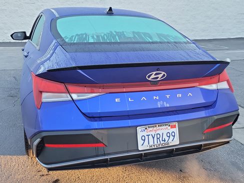 Certified 2025 Hyundai Elantra Sport w/ Cargo Package image 23