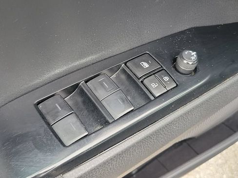 Used 2025 Toyota Camry LE FWD image 22