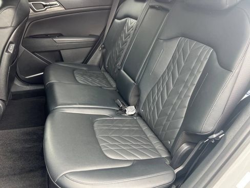 Used 2023 Kia Sportage X-Line w/ X-Line Premium Package AWD/4WD image 16