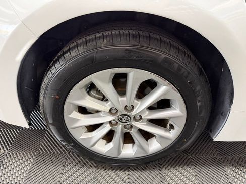 Used 2020 Toyota Corolla XLE w/ Carpet Mat Package (TMS) FWD image 19