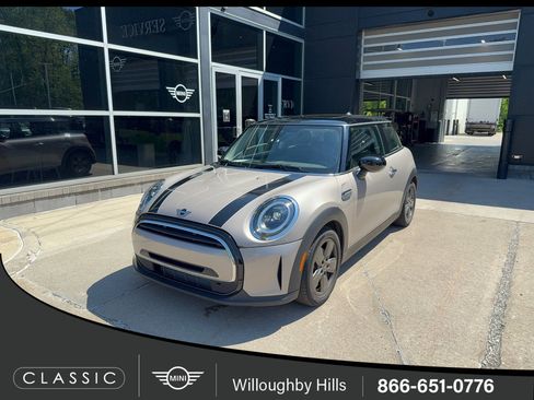 Used 2023 MINI Cooper 2-Door Hardtop FWD image 1