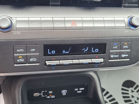 Used 2024 Hyundai Kona SEL image 22