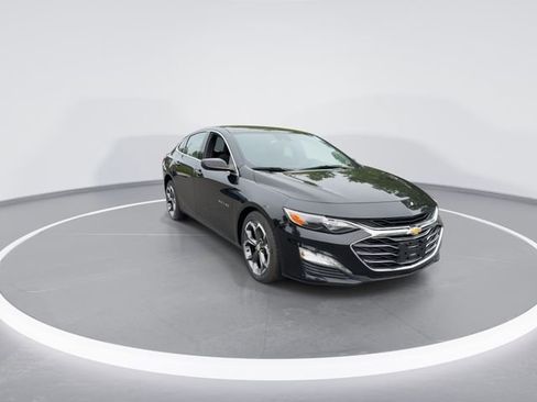 Used 2023 Chevrolet Malibu LT FWD image 2