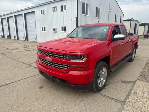 Used 2016 Chevrolet Silverado 1500 Custom w/ Custom Convenience Package AWD/4WD image 5