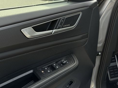 New 2026 Volkswagen Atlas Cross Sport SEL Premium R-Line image 18