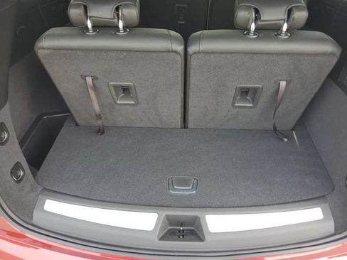 Certified 2025 Cadillac XT6 Luxury FWD image 8