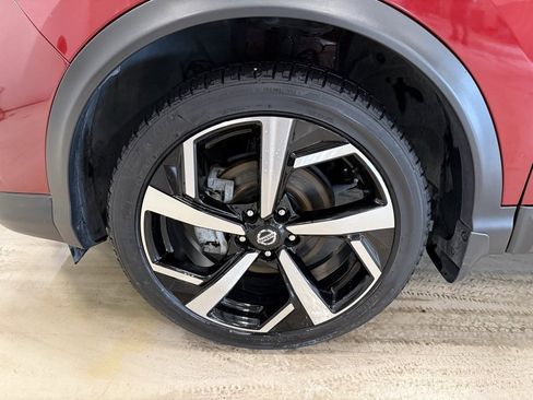 Used 2022 Nissan Rogue Sport SL image 11