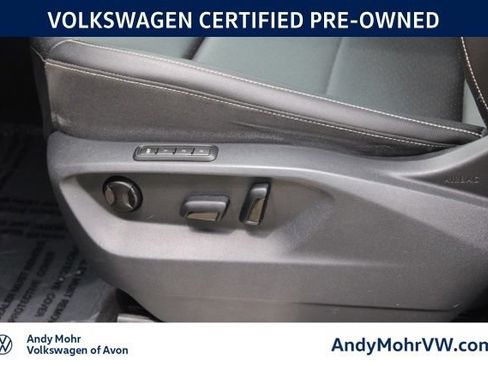 Used 2023 Volkswagen Atlas SEL R-Line AWD/4WD image 19