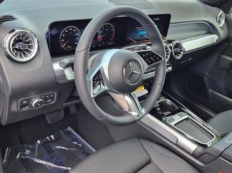 New 2026 Mercedes-Benz GLB 250 video 3
