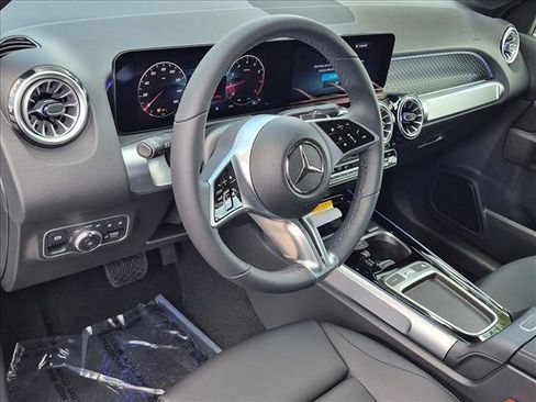 New 2026 Mercedes-Benz GLB 250 image 3