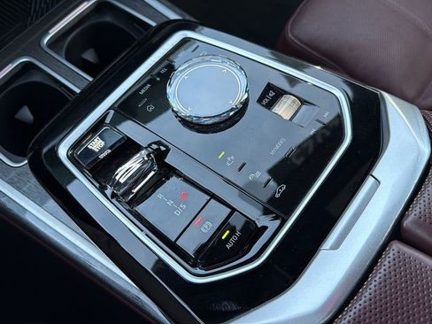 Certified 2023 BMW 740i image 14