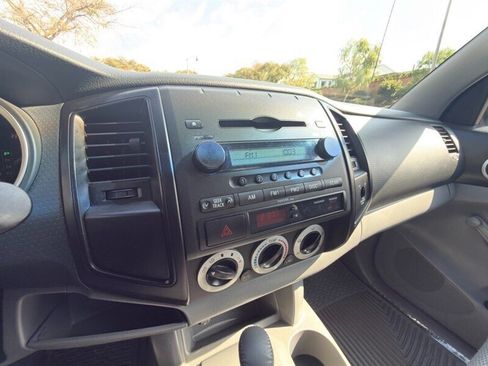 Used 2005 Toyota Tacoma 2WD Regular Cab w/ Enhancement Pkg image 17