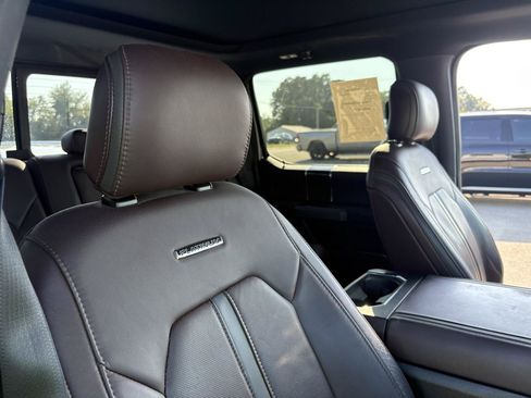 Used 2015 Ford F150 Platinum w/ Equipment Group 701A Luxury AWD/4WD image 47
