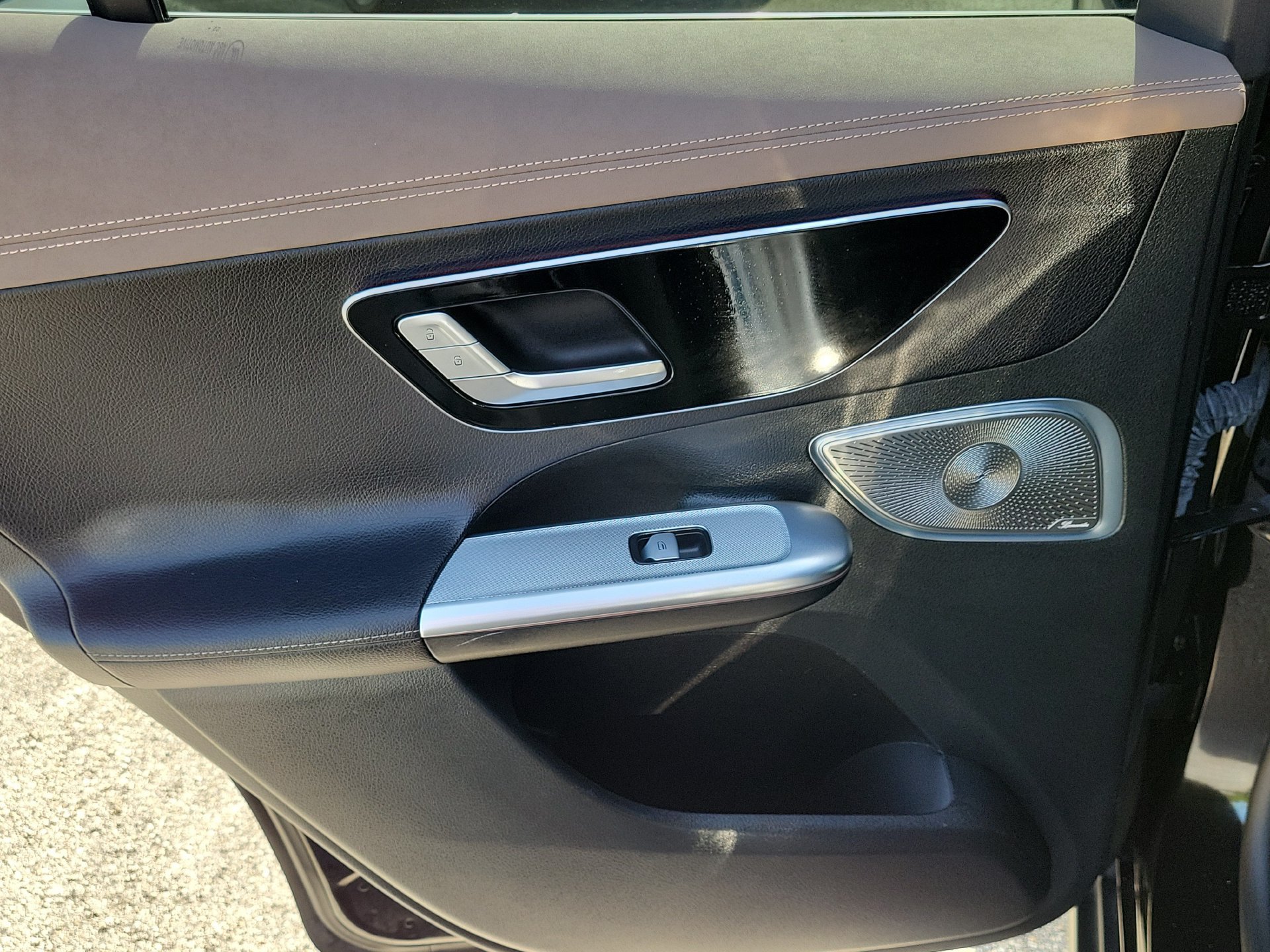 Used 2023 Mercedes-Benz EQE 350+ SUV image 11