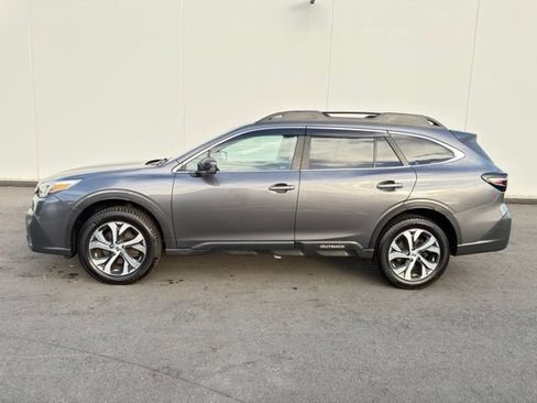 Used 2022 Subaru Outback Limited AWD/4WD image 10
