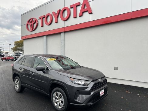 Certified 2022 Toyota RAV4 LE image 1