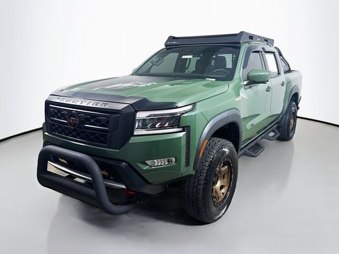 Used 2022 Nissan Frontier PRO-4X AWD/4WD image 3