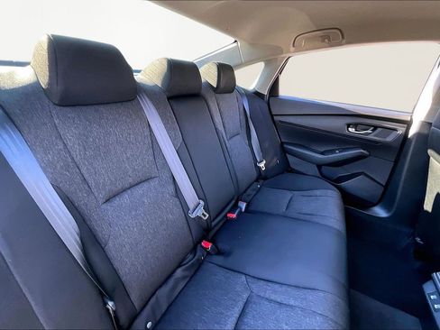 Used 2025 Honda Accord LX image 18