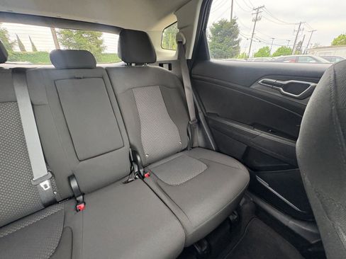 Used 2025 Kia Sportage LX image 36