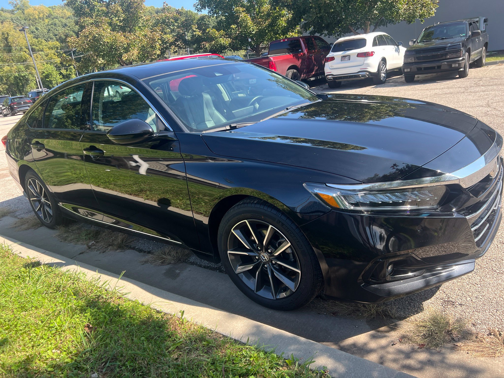 Used 2021 Honda Accord EX-L image 3