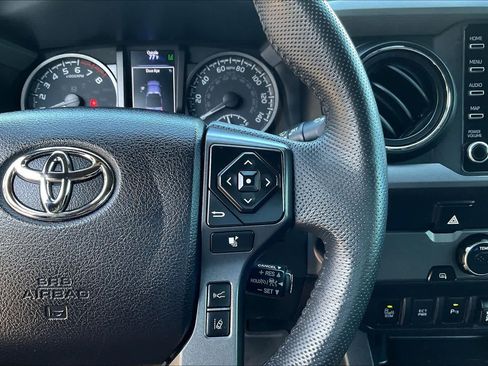 Used 2022 Toyota Tacoma TRD Off-Road w/ Technology Package RWD image 24