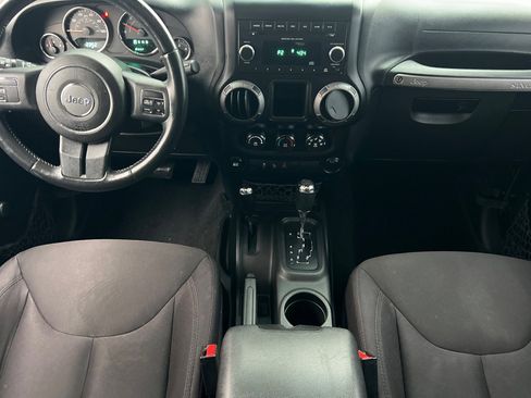 Used 2014 Jeep Wrangler Sport image 10