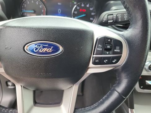 Certified 2023 Ford Explorer XLT w/ Equipment Group 202A RWD image 8