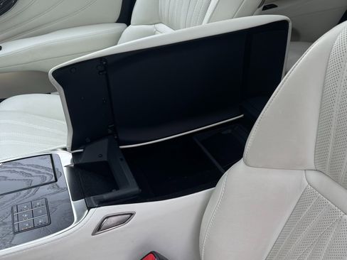 Used 2023 Lexus LS 500h AWD w/ Luxury Package image 27